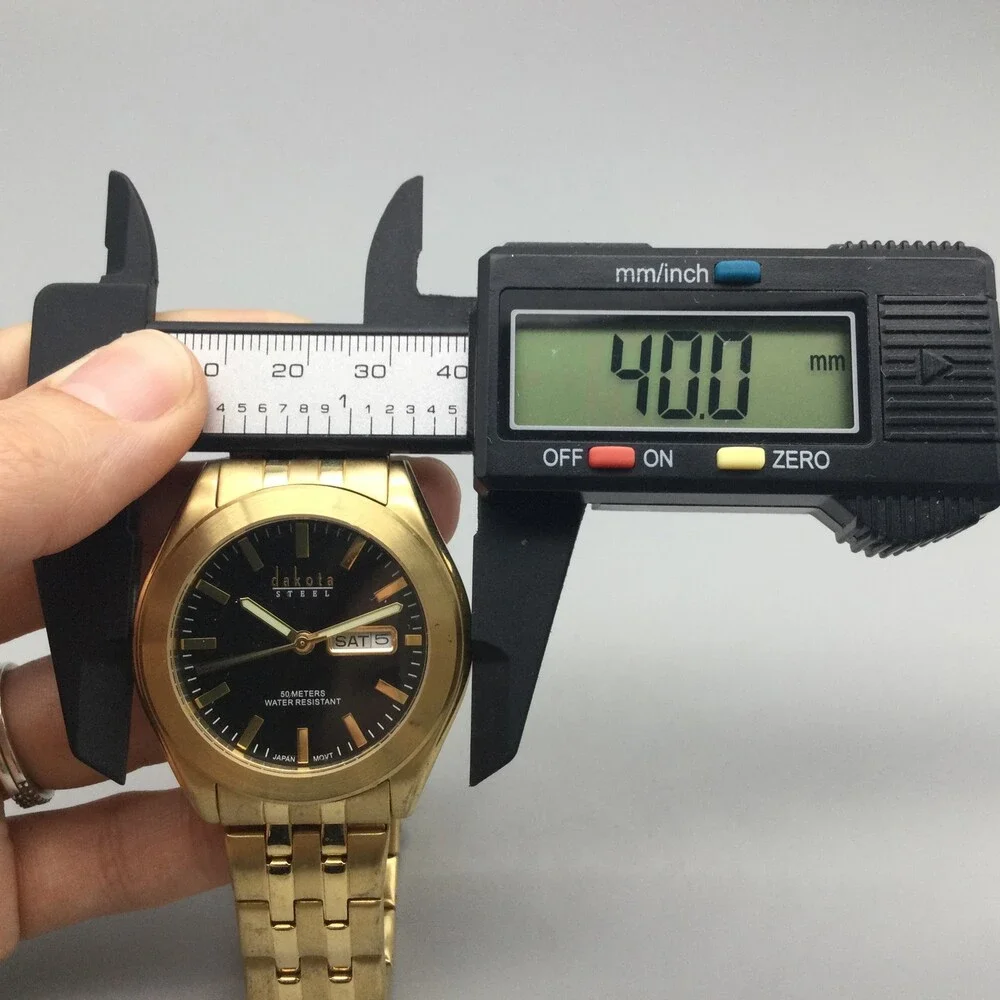 Dakota Steel Watch Mens 40mm Gold Tone Black Dial Day Date New Battery 6.75" - Picture 14 of 15